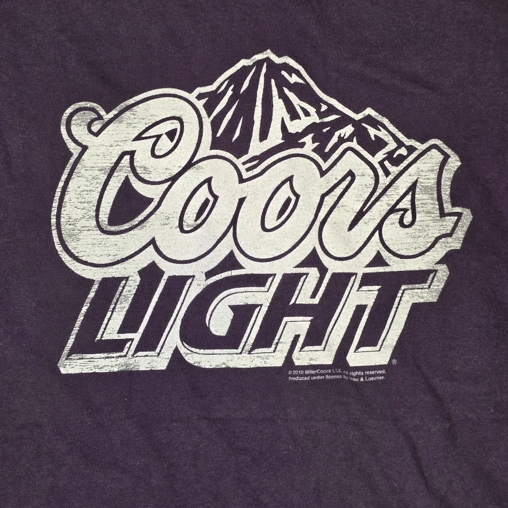 Coors Light Beer Graphic Tee Purple Mountain Logo Shirt L